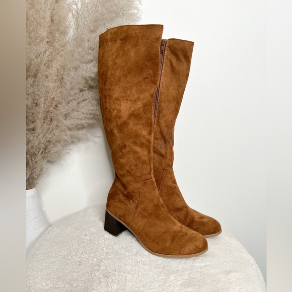 NWOT Brown Suede Knee High Heeled Boots | Size 8 - Picture 3 of 5
